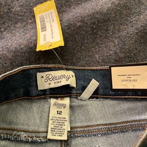 Brand New Revery Kids Sherma Fray Cuffed Ankle Skinny Jean. Kids Size 12.